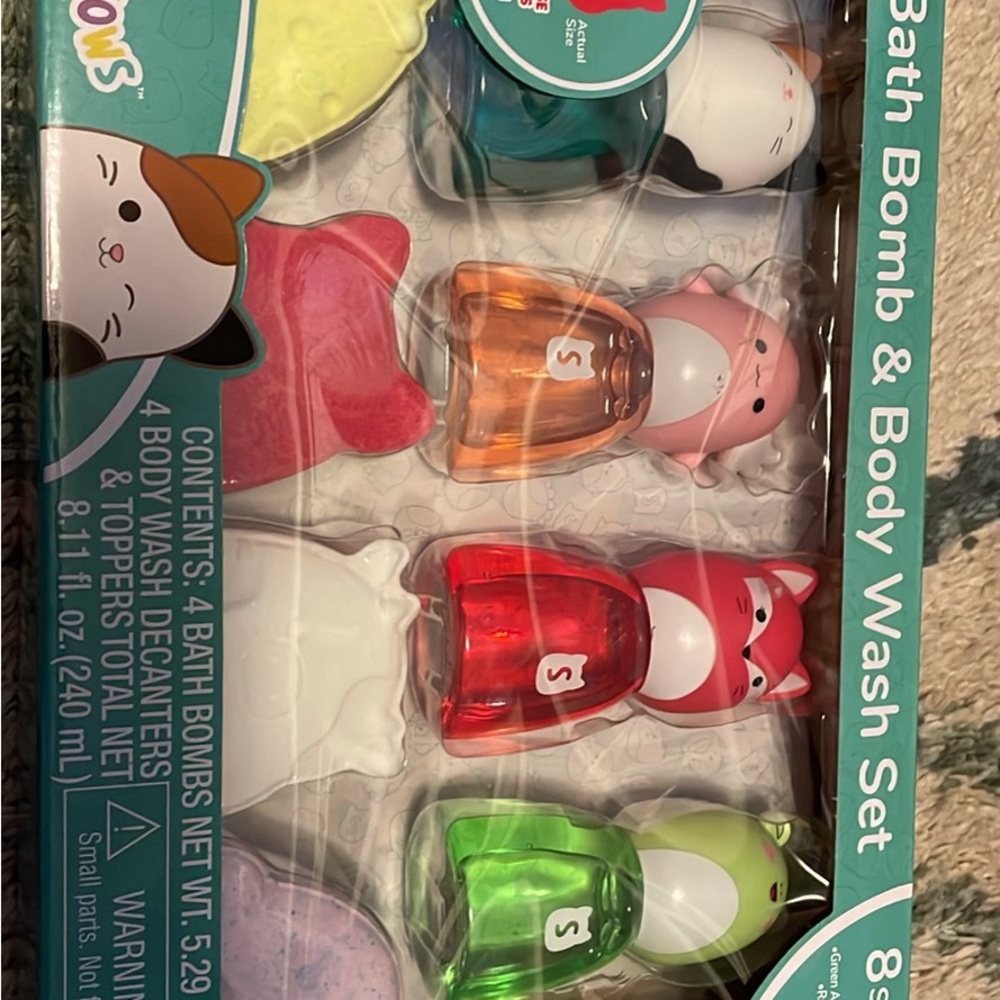 Squishmallows bath bomb & body wash set